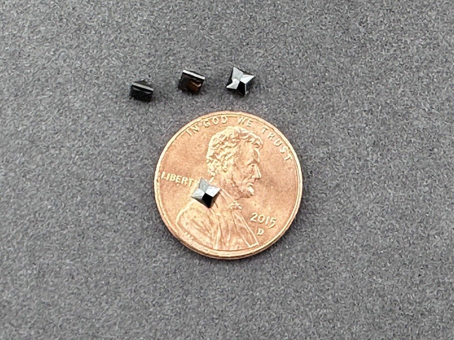 BLACK NATURAL LOOSE DIAMONDS PRINCESS CUT COLOR(D) 3MM