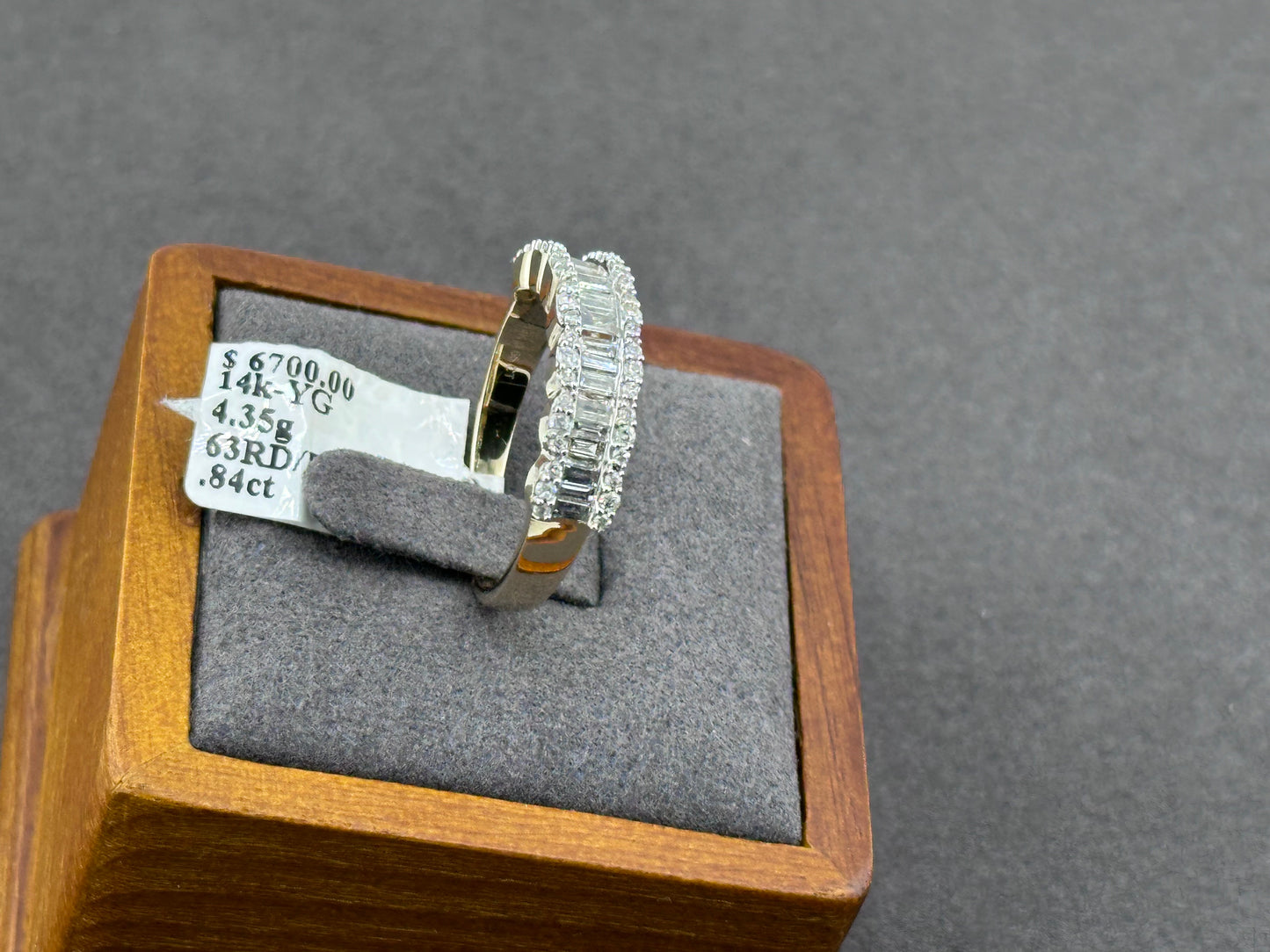 .84ct G SI 14K Yellow GoldDiamond Round & Baguette Men's Band Ring Size 10